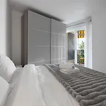 Reine Astrid Palm Beach Suite